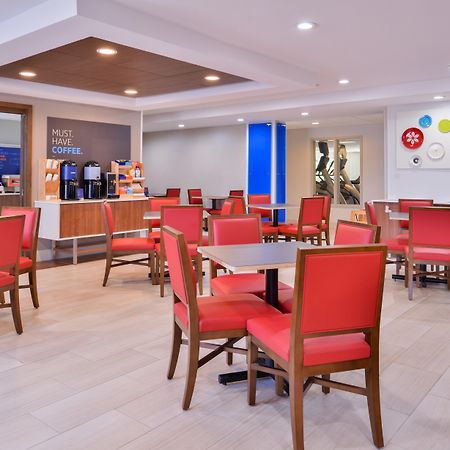 Holiday Inn Express & Suites Selma By Ihg Eksteriør bilde