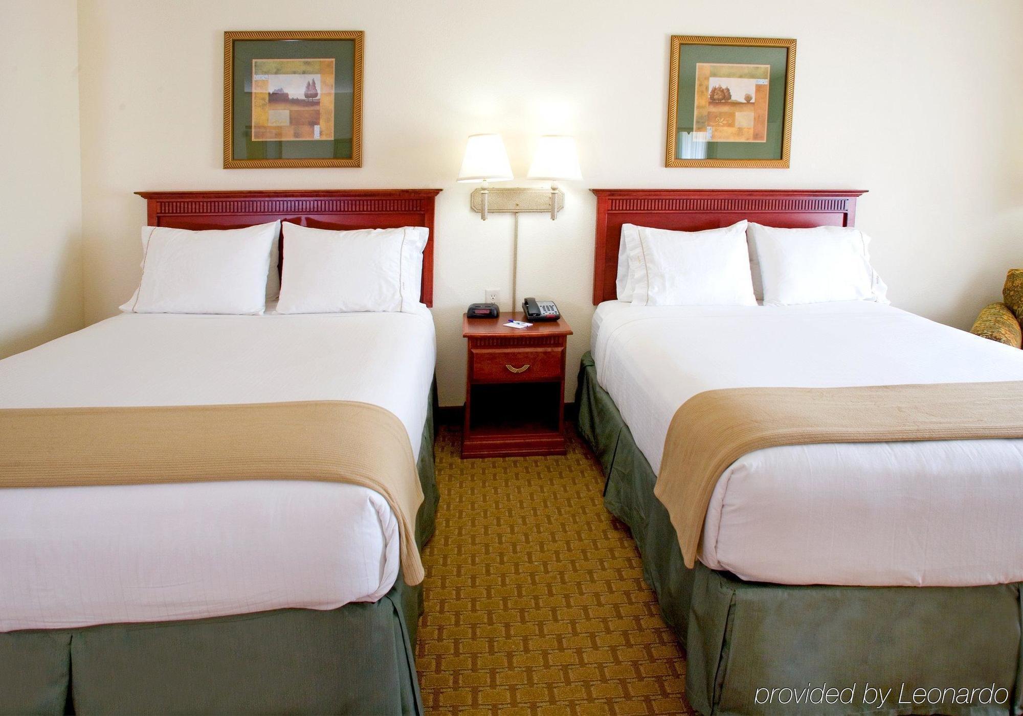 Holiday Inn Express & Suites Selma By Ihg Rom bilde