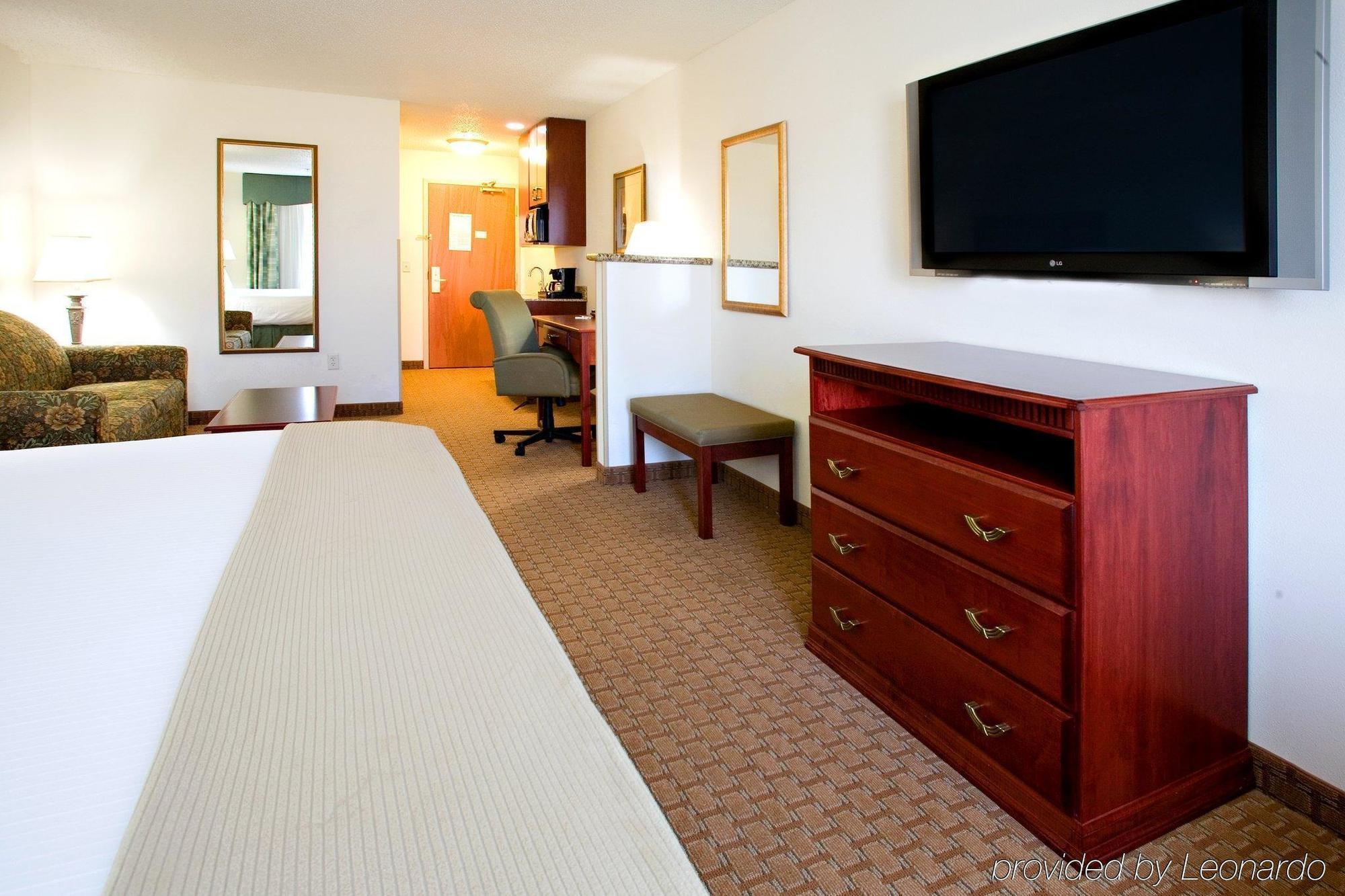 Holiday Inn Express & Suites Selma By Ihg Rom bilde