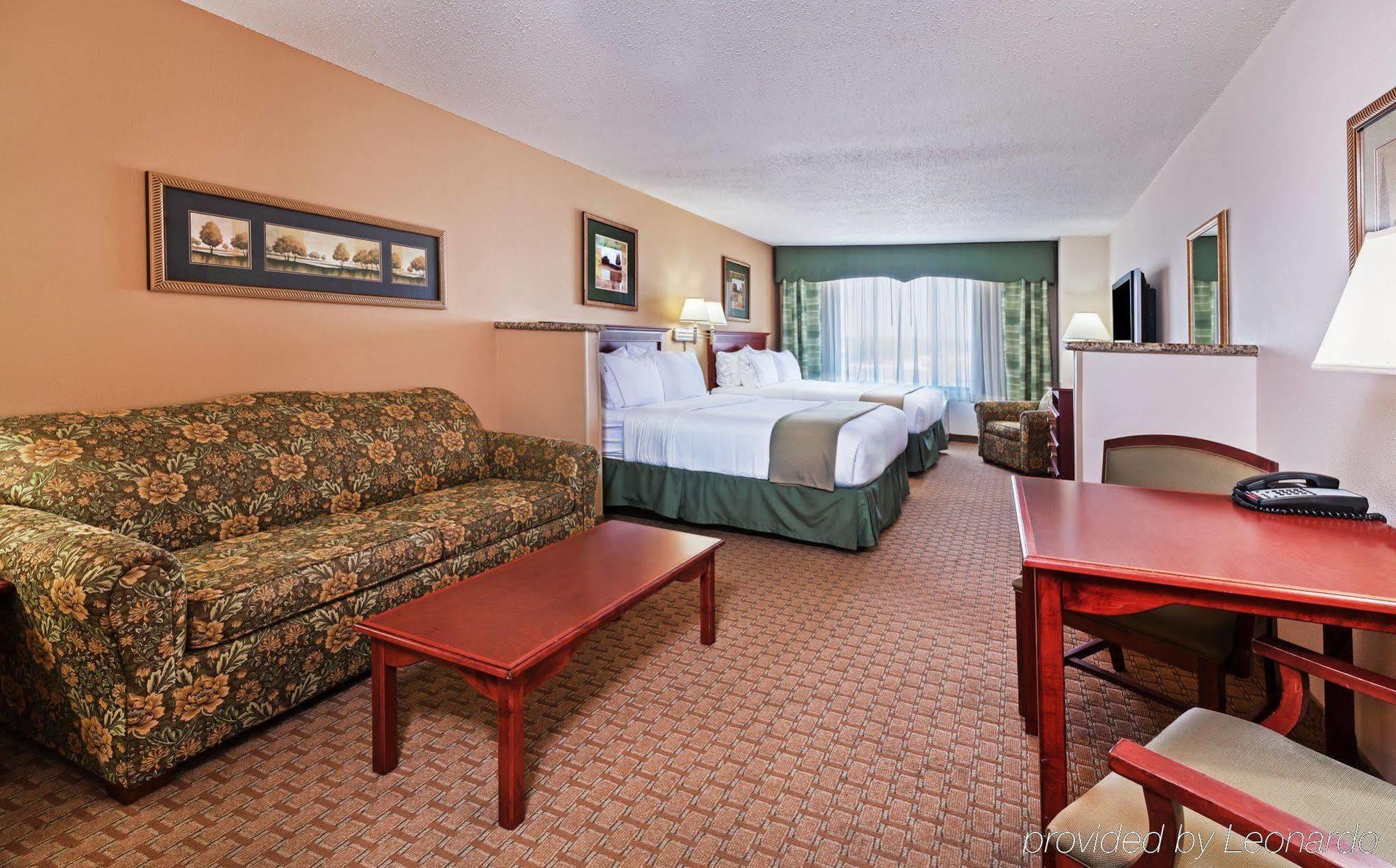 Holiday Inn Express & Suites Selma By Ihg Eksteriør bilde