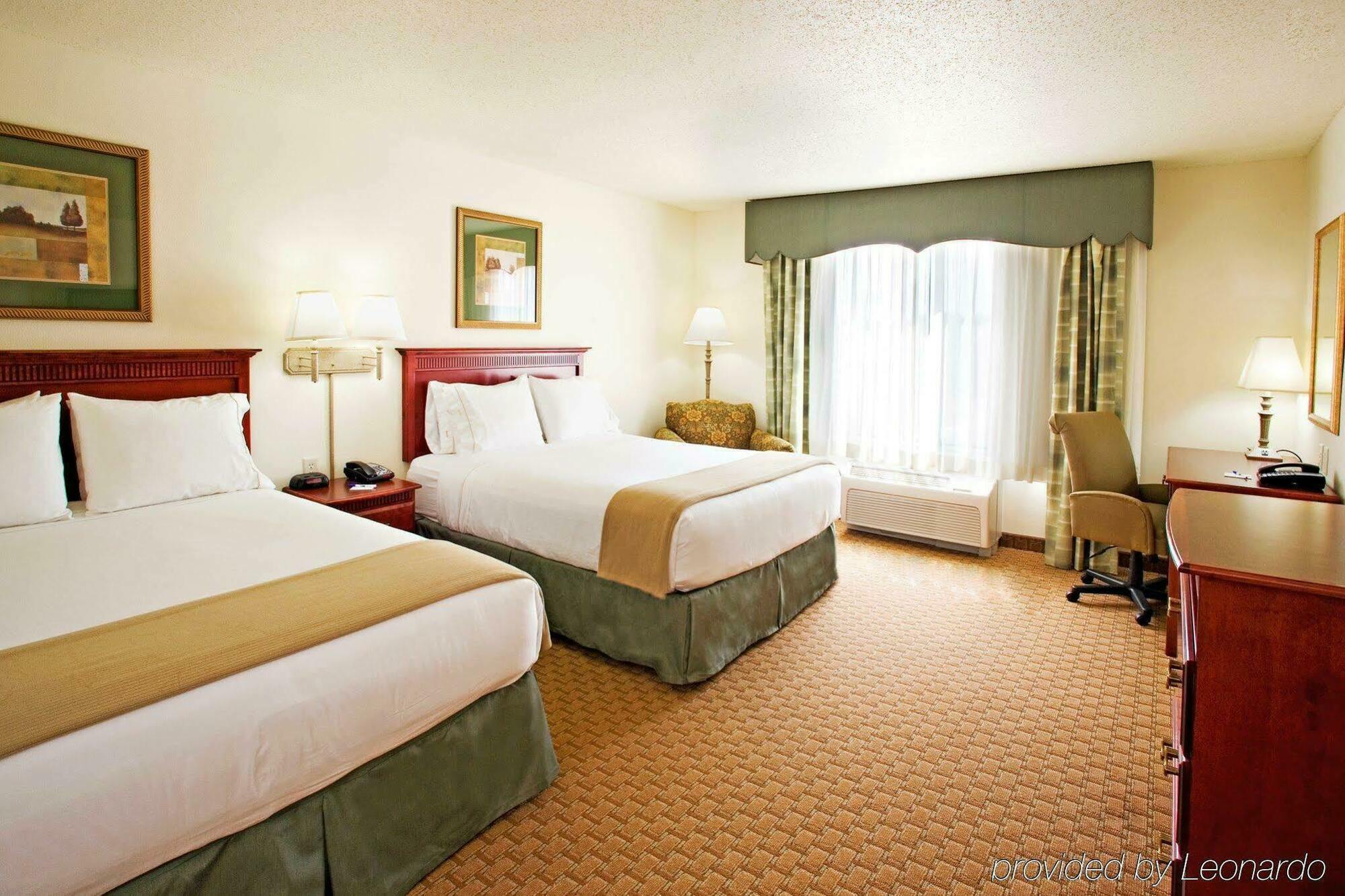 Holiday Inn Express & Suites Selma By Ihg Rom bilde